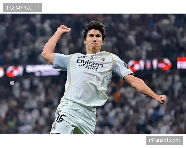 巴西超级杯男排决赛：克鲁塞罗3-1塞西，夺得2026赛季首冠